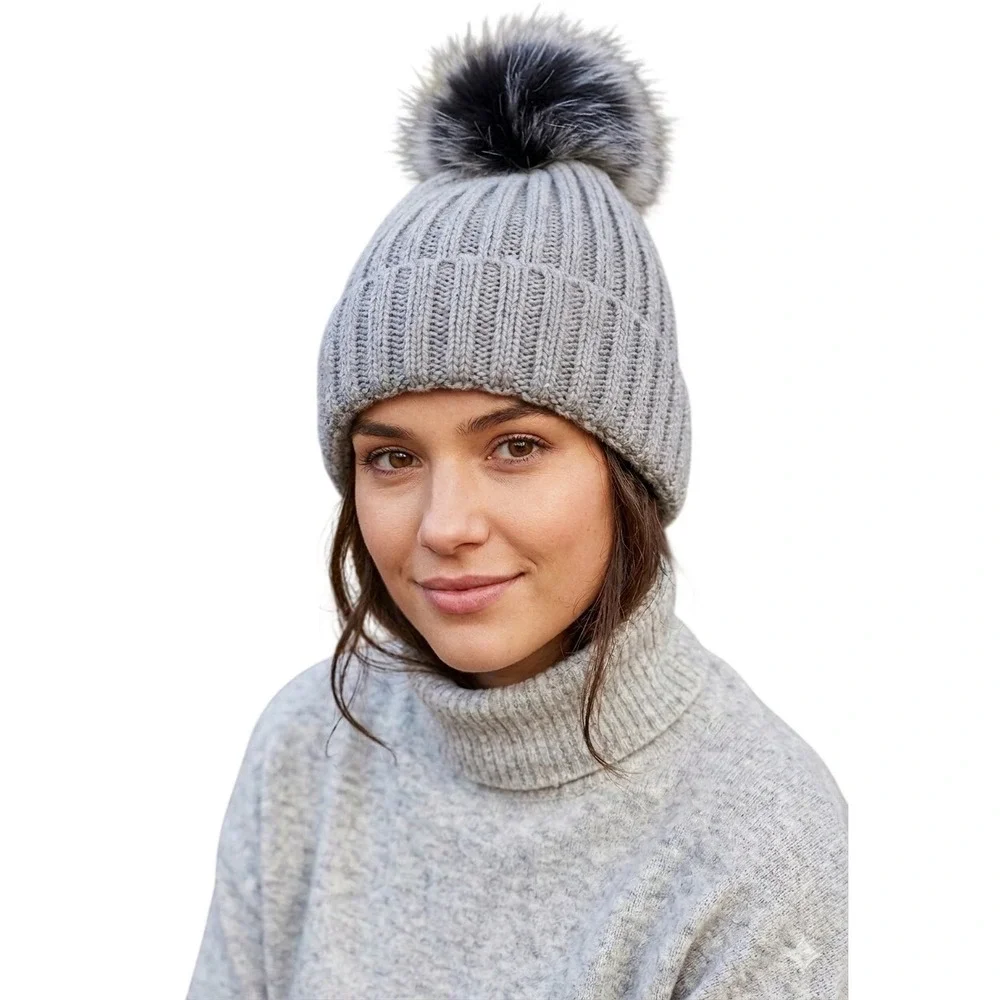 PINK Victoria's‎ Secret 100% WOOL Beanie - REMOVABLE Pom Pom - Grey Thick Knit